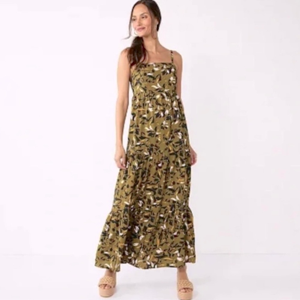 NWT Nine West Petal Bunches tiered maxi, Size XXL